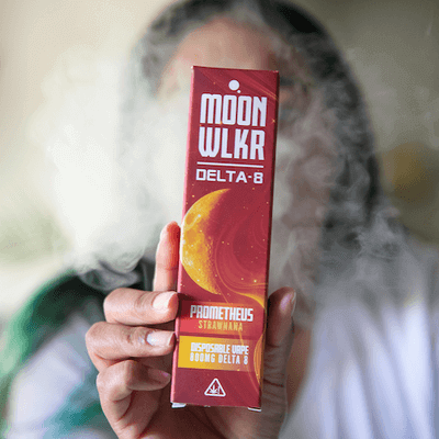 Moonwlkr Delta 8 THC Disposable Vape - Strawnana